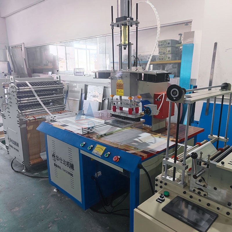 Automatic PVC Bag Welding and Cutting Machine High Frequency Auto Feeding Welding Machine Roll to Bag Machine