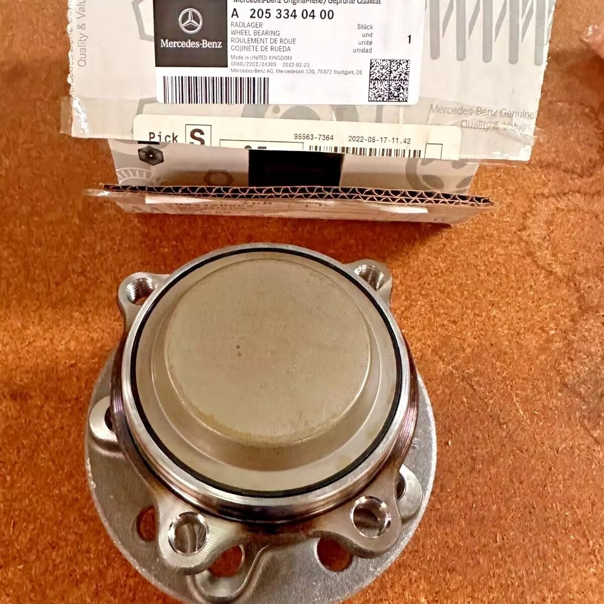 Original Wheel Hub Bearing 2053340400 A2053340400 for Mercedes-Benze CLS Class E C200 C300 E300 E400 W205 W213