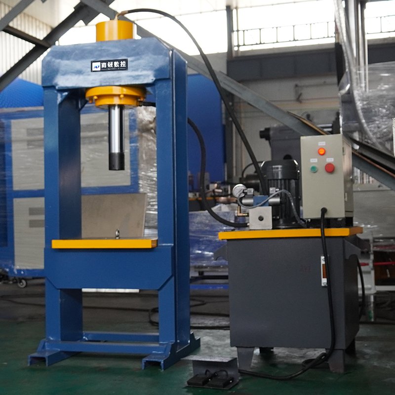 Nadun 63T Automatic Gantry Hydraulic Workshop Press Machine