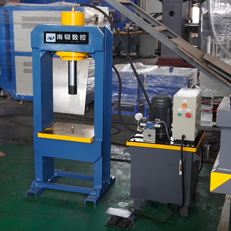 Nadun 63T Automatic Gantry Hydraulic Workshop Press Machine