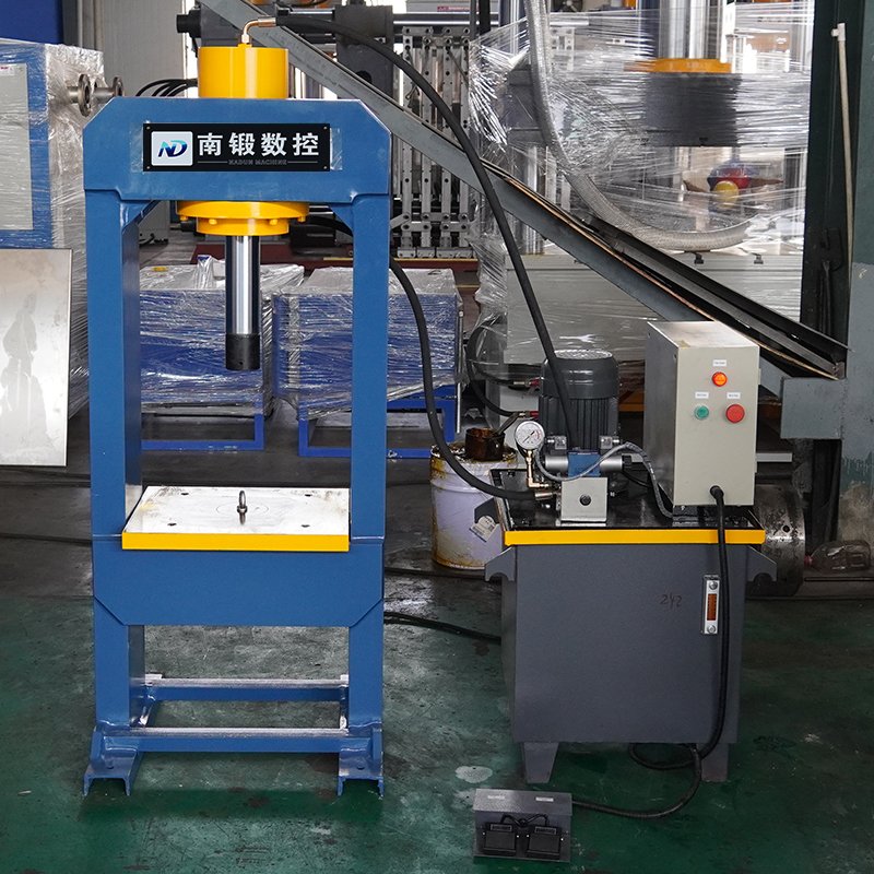Nadun 63T Automatic Gantry Hydraulic Workshop Press Machine
