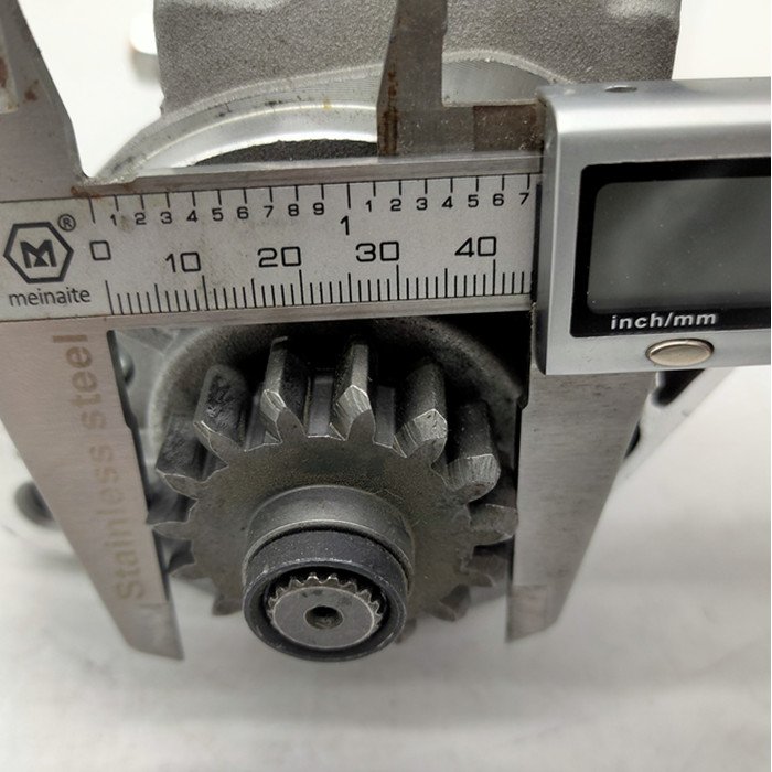 12V 2.0KW 15T Auto Starter Motor for Doosan Kamaz Cummins 4900574 031013180 19188N 115968