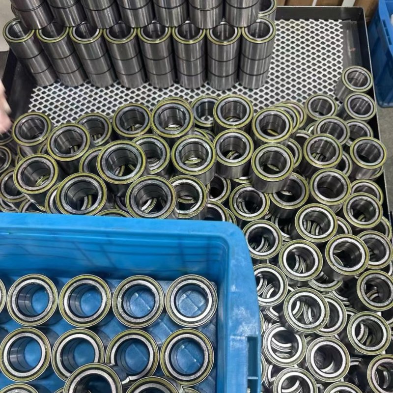 Factory Price Auto Clutch Release Bearing for Suzuki Dac35670042 Bearing 35X67X42 Auto Bearing Supplier