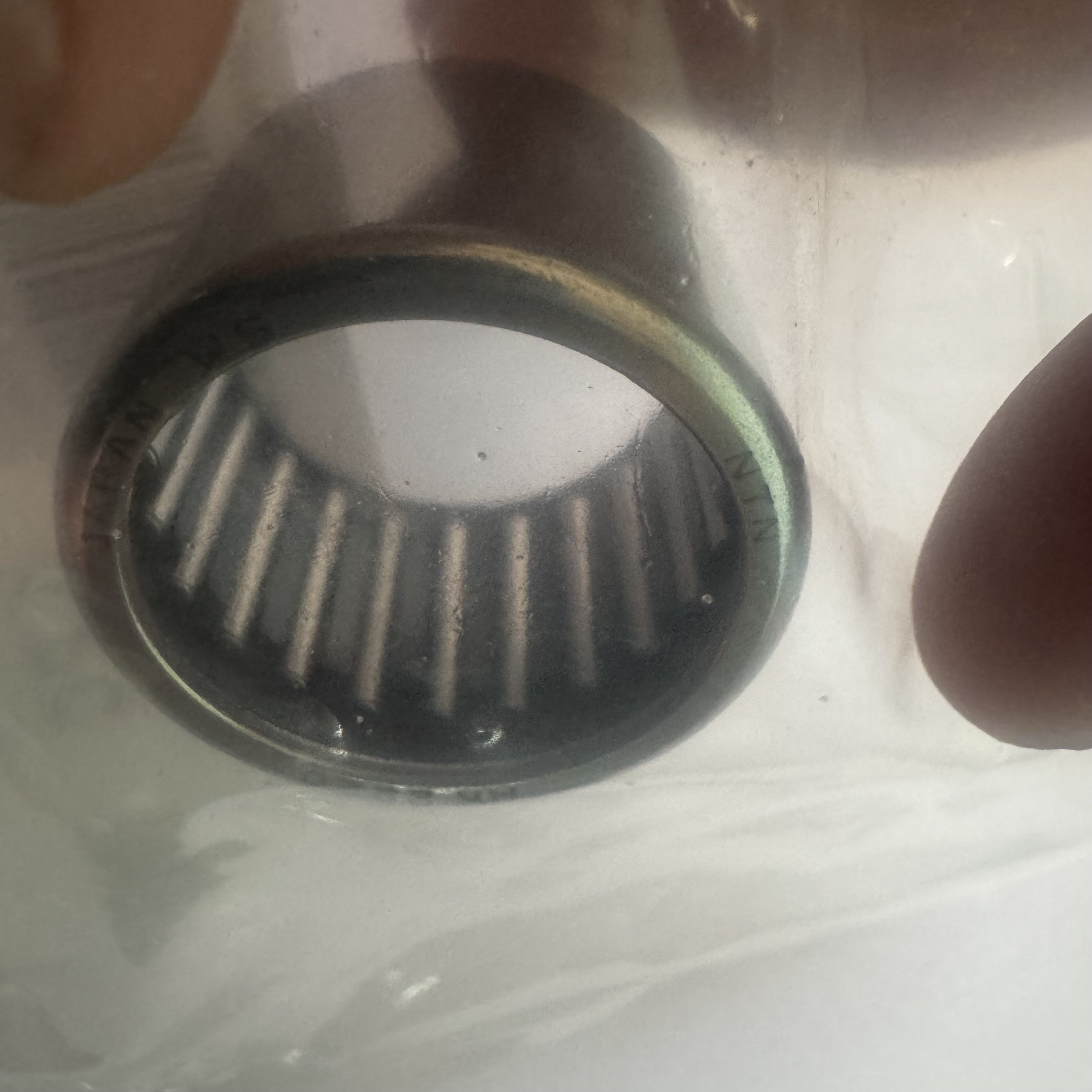 93317-22204 Bearing for yamaha Outboard Motor 2T 25HP 40-70HP or 4T F25-F60 Outboard Motor Bearing 93317-22204 Needle Bearing