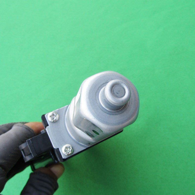 RW1 Sunroof Motor OEM:70450-TNY-E12 70490-TNY-E12 H-onda C-RV 2017-2022 Roof Sunroof Motor :70450-42B-C01 70490-42B-C01