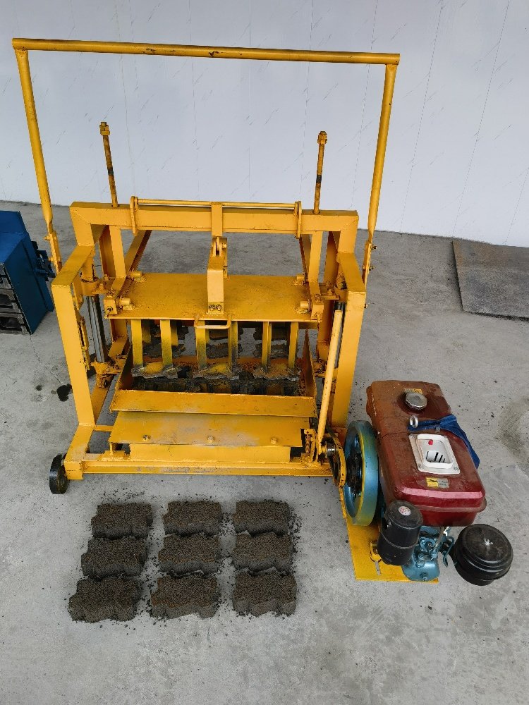 A Multifunctional diesel Mobile Brick Making Machine That Sells Well in Africa an Efficient Semi-automatic Brick Making Machine