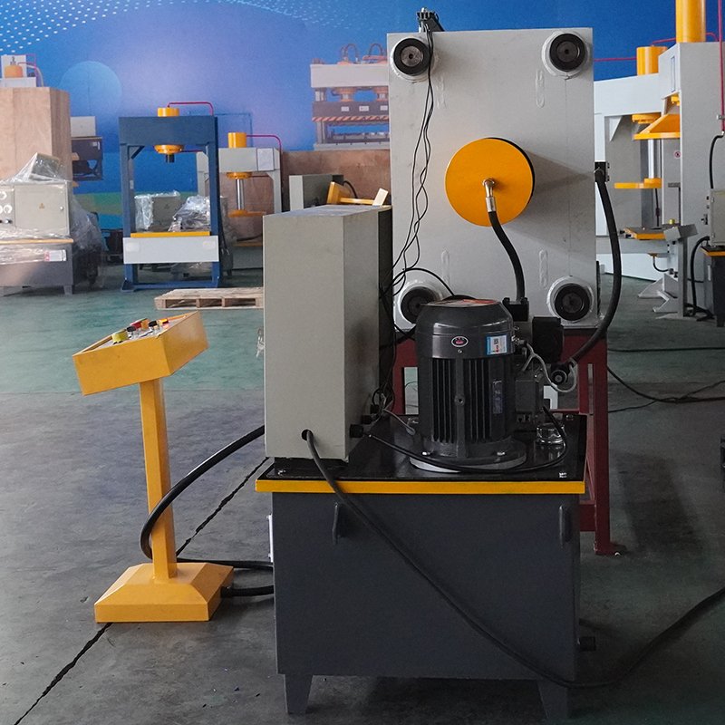 NADUN 100T Four-column Horizontal Hydraulic Press Machine