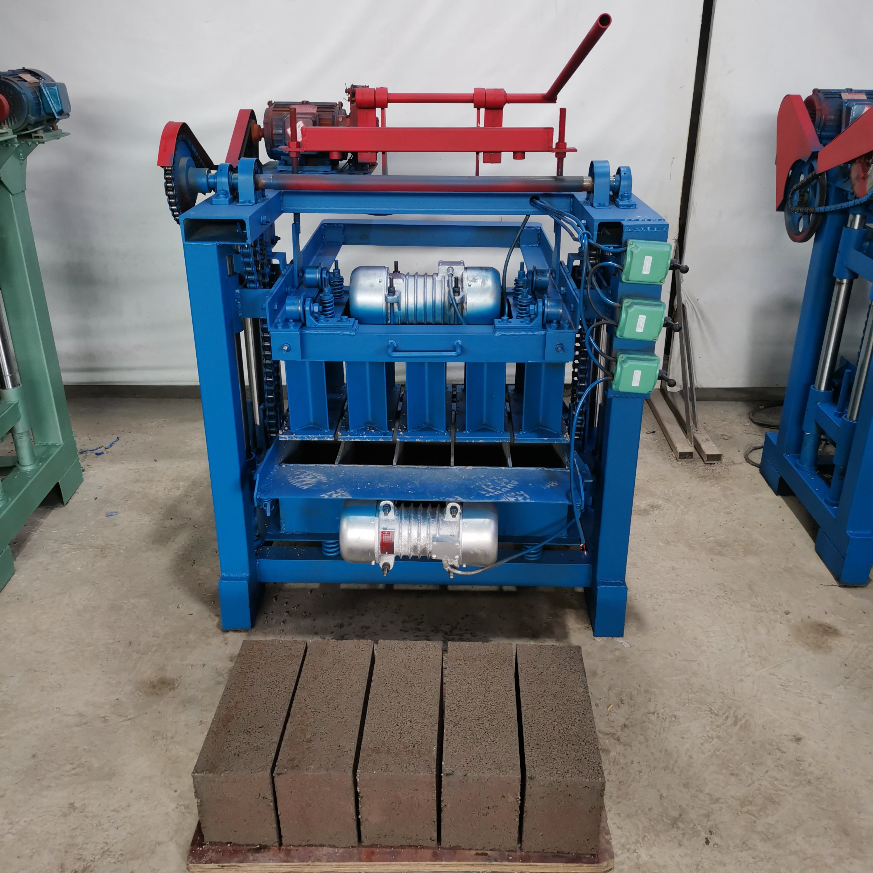 Factory Direct Price 4-35A Semi-automatic Concrete Block Brick Machine 300-150-50mm Paving Brick Making Machine