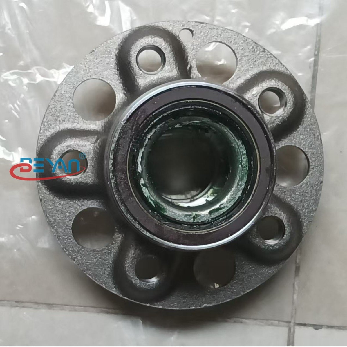 Factory Direct Sales Wheel Hub Bearings (front Axle) 2183300125 A2183300125 Suitable for Mercedes Benz C219 W211 S211 R230