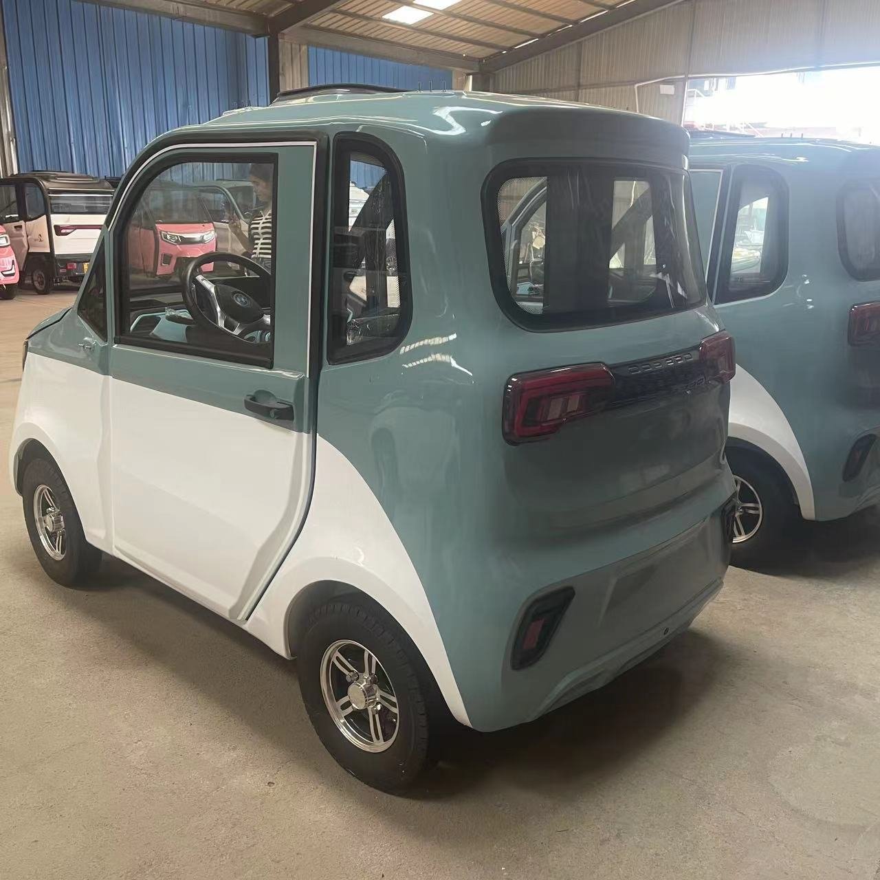 New Cheap 4-Wheeled Electric SUV Auto Motor China High Speed 48V Lithium Battery 400kg Payload Capacity 4x4 Drive Left Steering