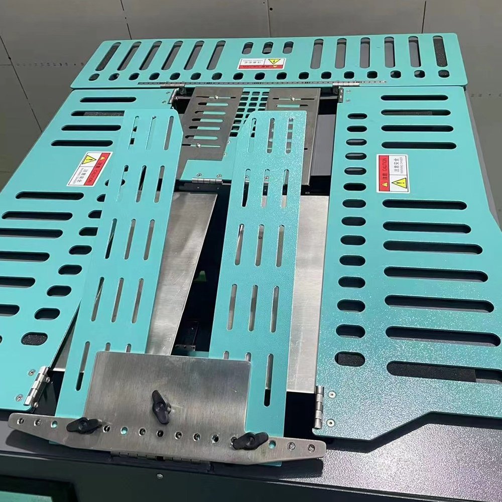 Laundry Folder & Automatic T-shirt Skirt Pants Poloshirt Apparel Clothes Folding Bagging Machine