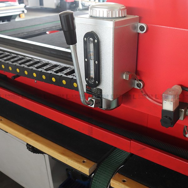 Full Automatic Cnc Glass Cutter Glass Cutting Loading Breaking Table Integrated Cutting Machine