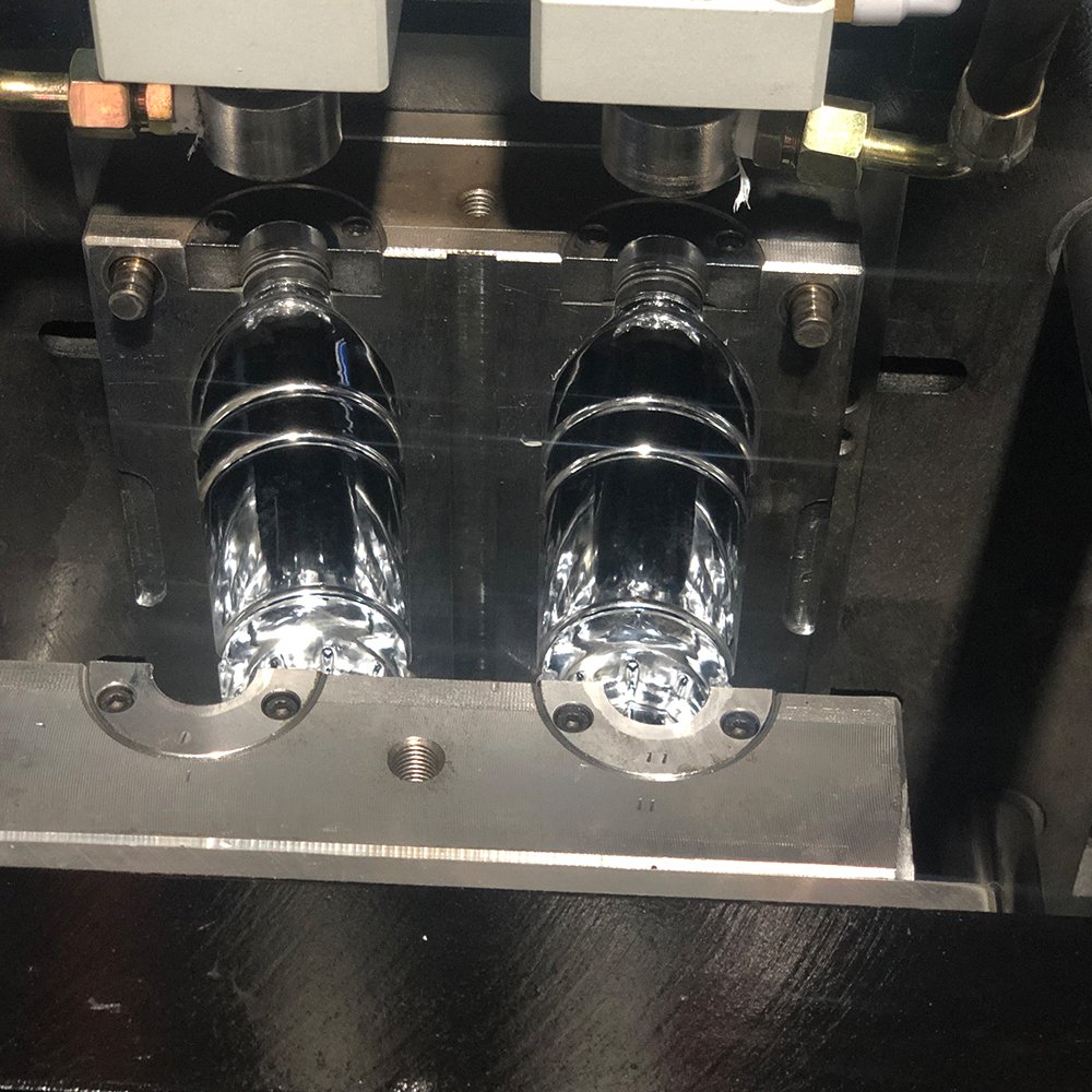 Cheap Rates Bottle Blowing Machine Semi Automatic 2 Cavity