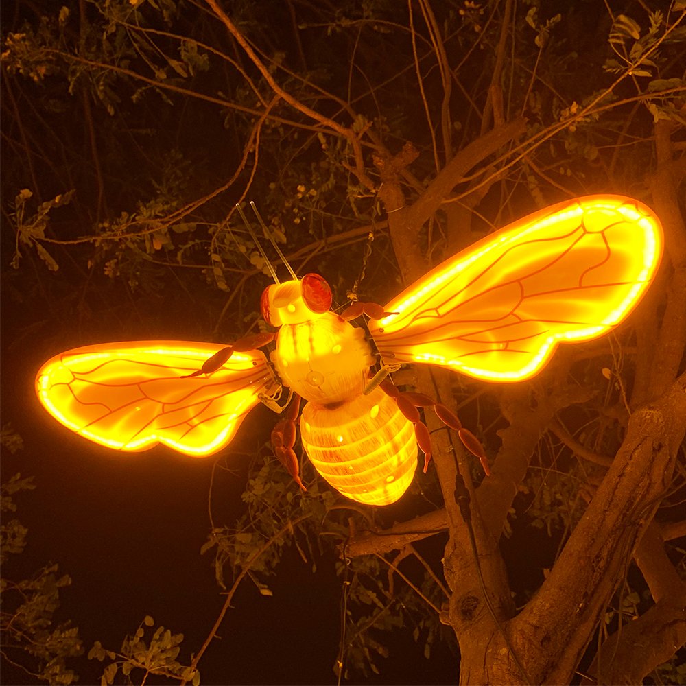 Vibrant Unique Realistic Yellow Dynamic Bee Ant Led Decorative Outdoor Light Decorations Ramadan Garden for Christmas Holiday
