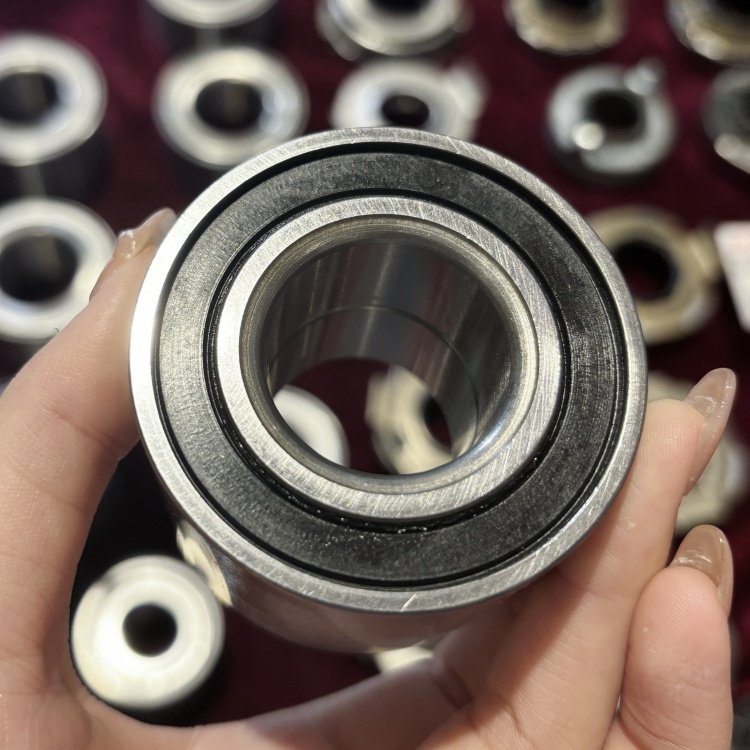 Wheel Hub Bearing DAC2552W-13CS25 Automotive Bearings DAC25520042-2RS 25*52*42mm China Factory