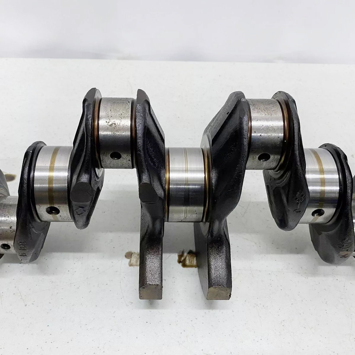 2.4L 8V Z24 Z24i Pathfinder Datsun 720 SOHC Engine Crankshaft 12201-30W80 for Nissan PICK up KING CAB TERRANO VANETTE URVAN
