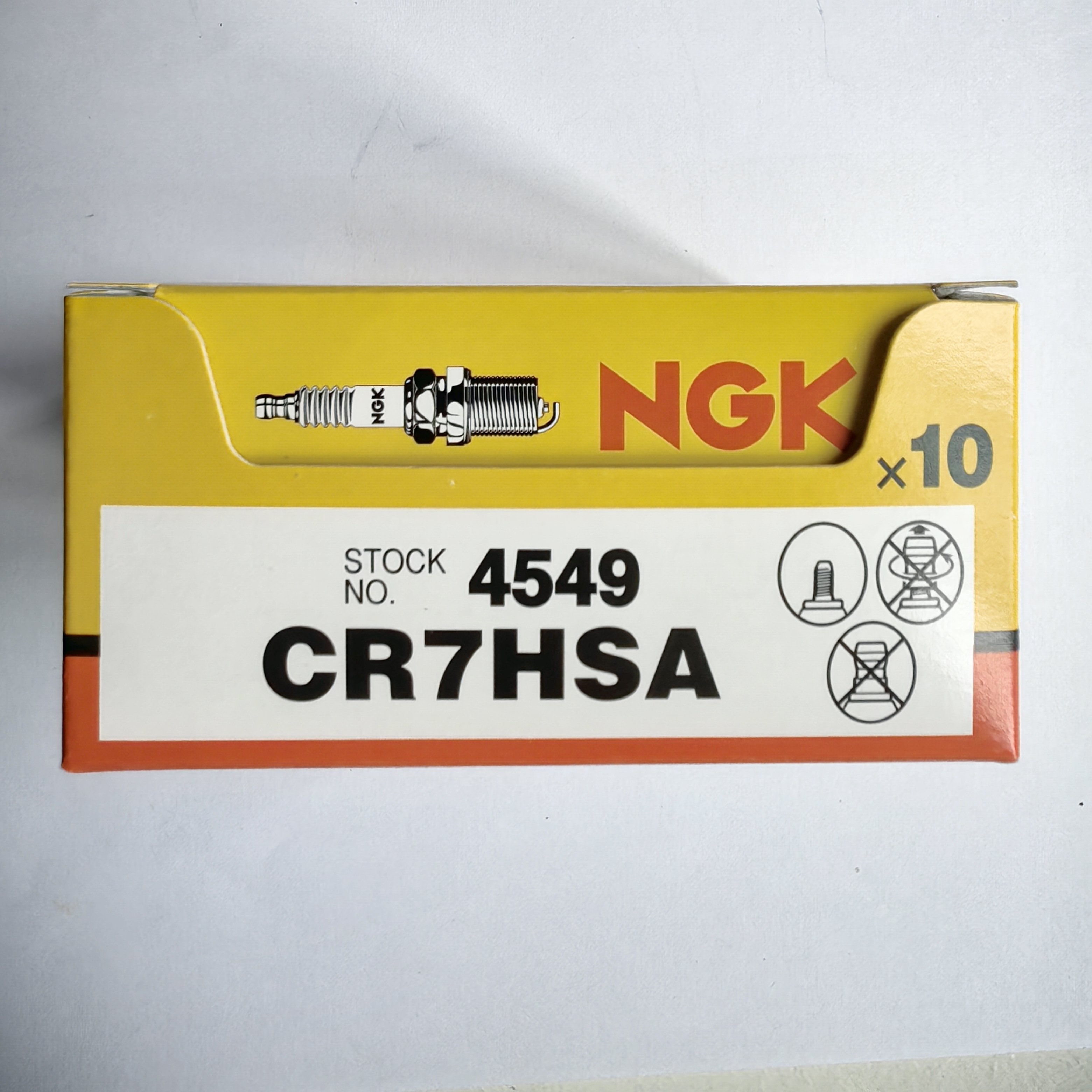 Original NGK Bujia Motor Ignition Spark Plugs CR7HSA for Honda CRF100F/SCV100 Lead/XR100R/EX 100CC Model CBR New Condition