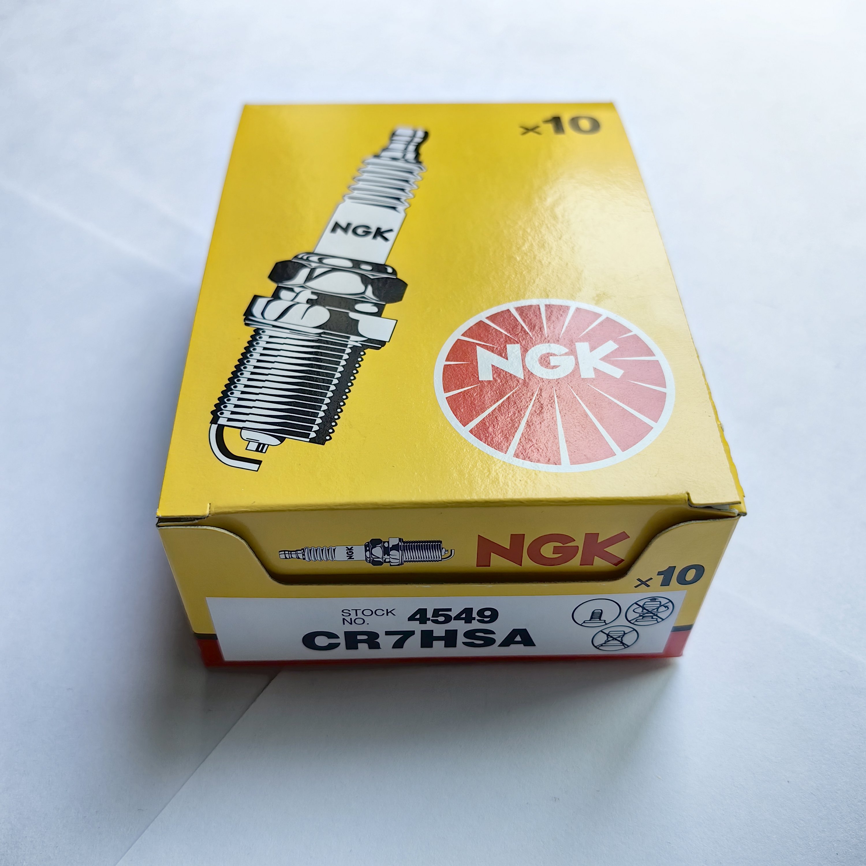 Original NGK Bujia Motor Ignition Spark Plugs CR7HSA for Honda CRF100F/SCV100 Lead/XR100R/EX 100CC Model CBR New Condition