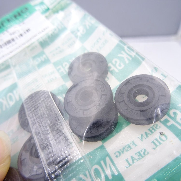 NQK TC 4.5x16x4 NBR Miniature Oil Seal Type Tc Size 4.5*16*4 mm for Auto