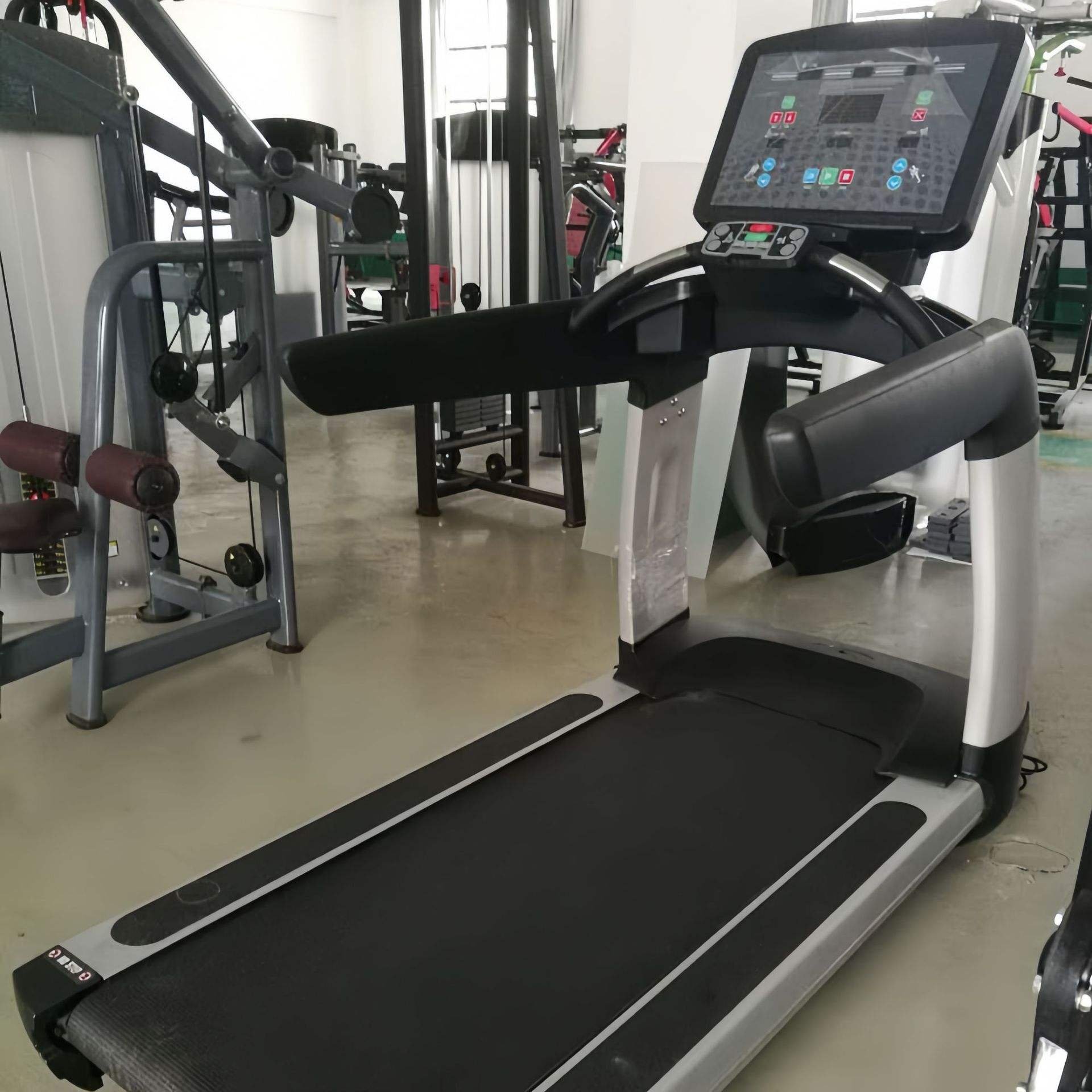 Running Machine Aerobic Equipment Heavy Stuidio Commercial Treadmill with Lcd Screen
