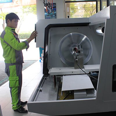 Hot Sale Auto Wheel Repair Cnc Diamond Cut Lathe Machine With Laser Probe for Aluminium Wheels