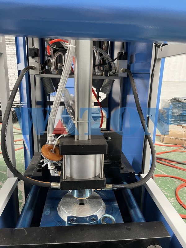 NEW MS-10L Cheap Price PET Blow Molding Machine Water Bottle 400BPH Semi Auto Blowing Machine