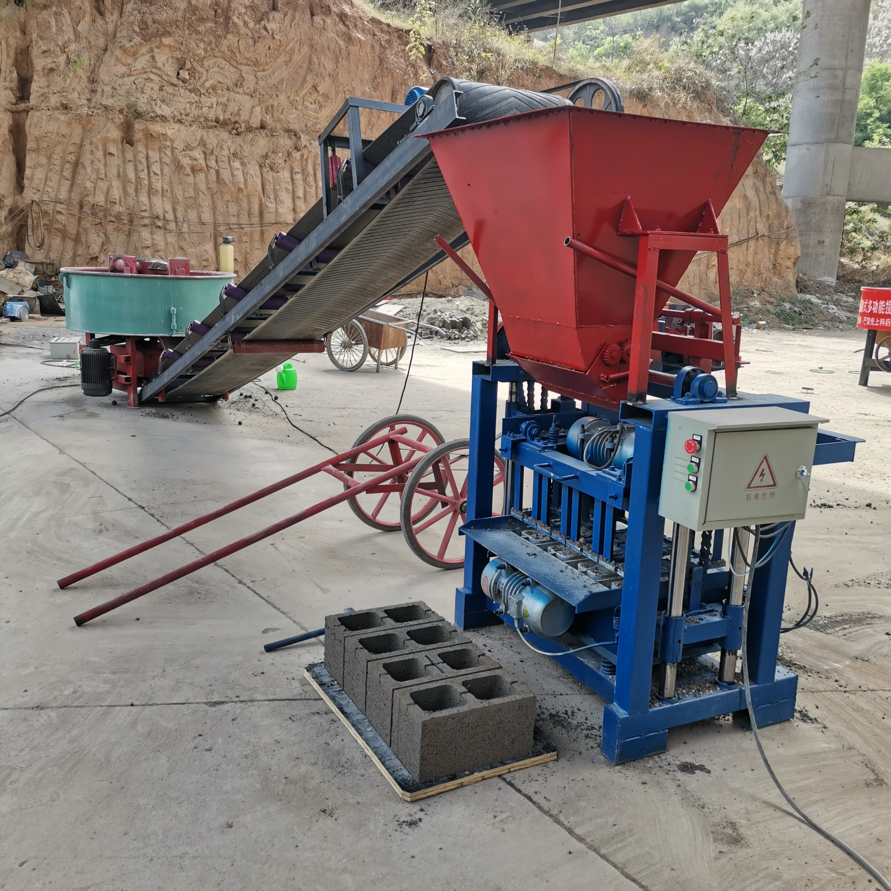 Africa Best Selling Semi-automatic Hollow Block Brick Making Machine Production Line Improve Production Efficiency