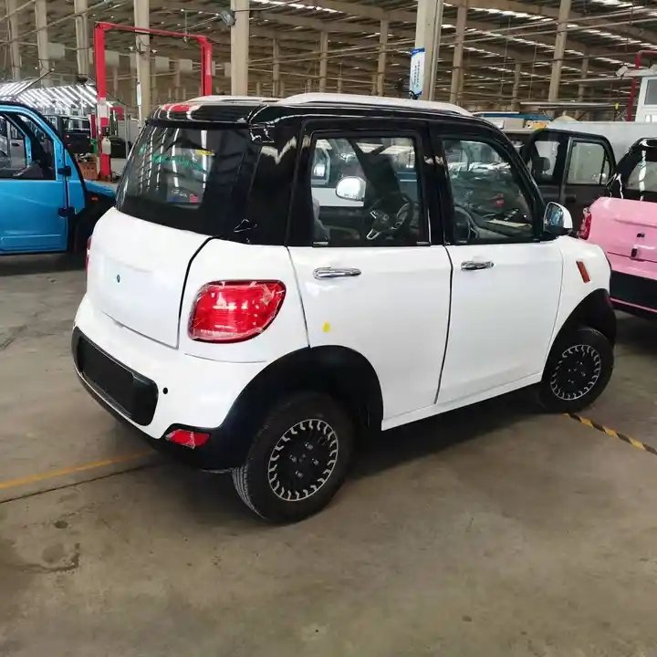 New Arrival 2024 Chinese Small Electric Mini Car Made in China Electric Cars for Family Mini Electric Car
