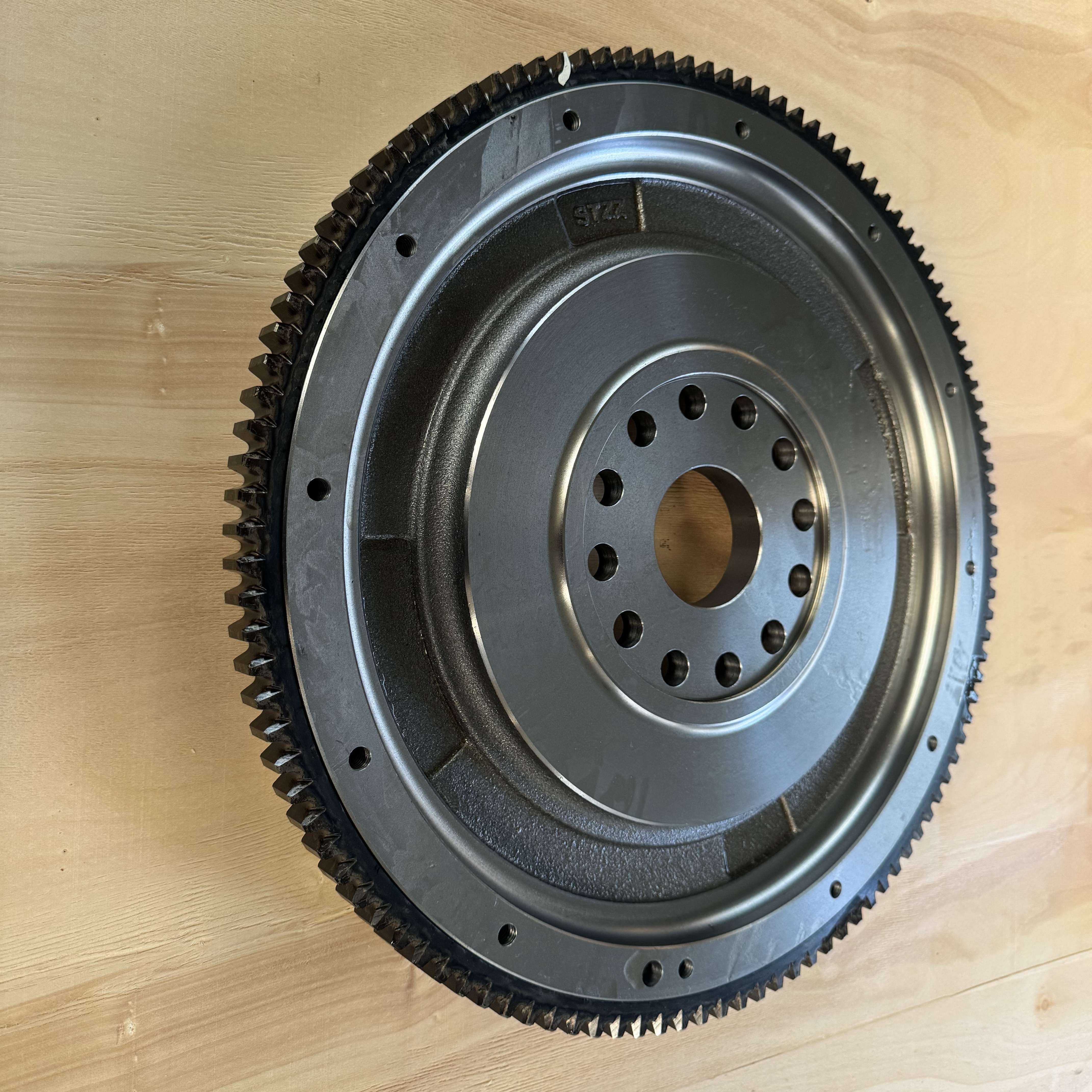 Construction Machinery X15 ISX15 QSX15 Motor Accessories Flywheel 3680922 3680921