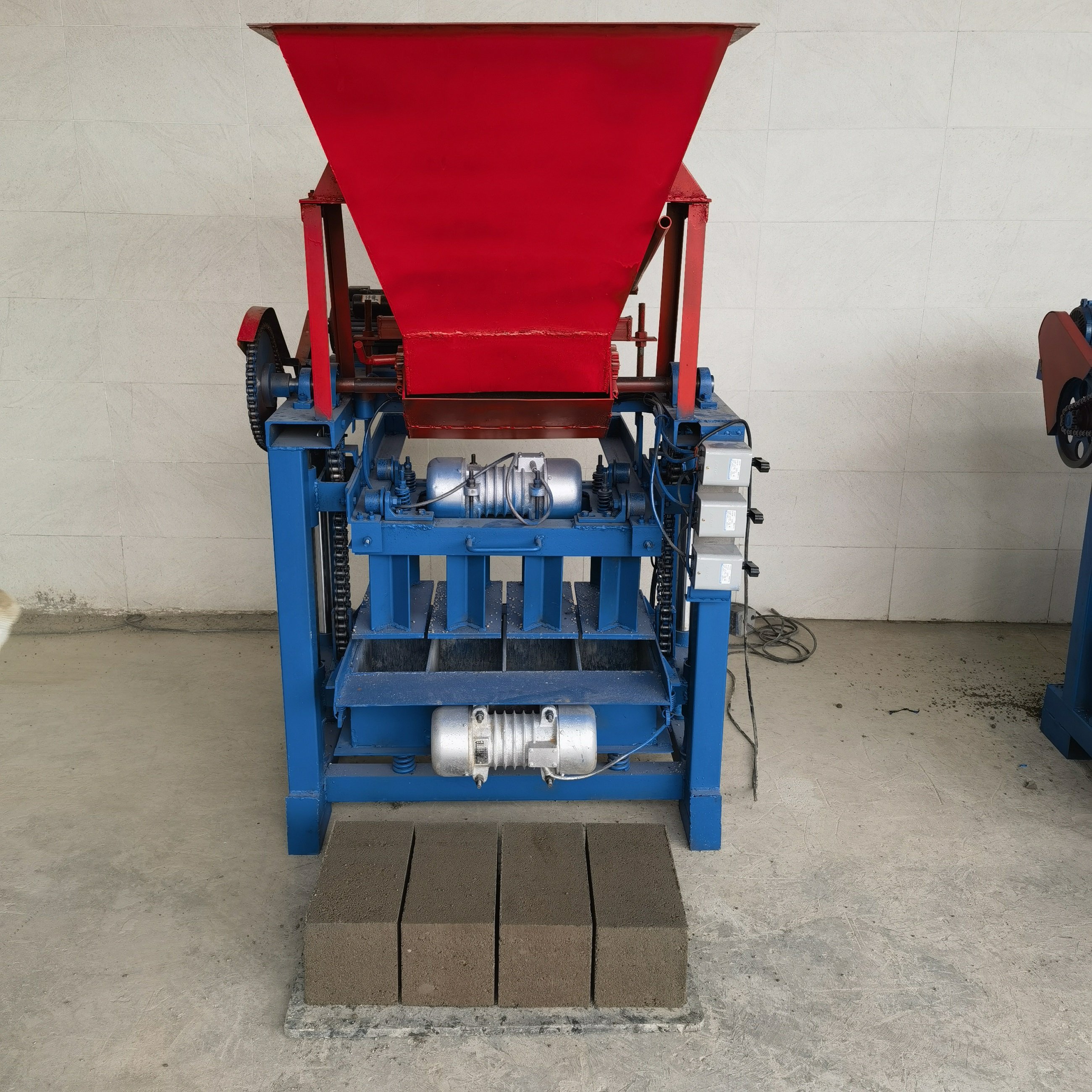The Most Practical 4-35 Cement No-burn Brick Making Machine for 400-200-200 Solid Bricks Semi-automatic Brick Making Machinery