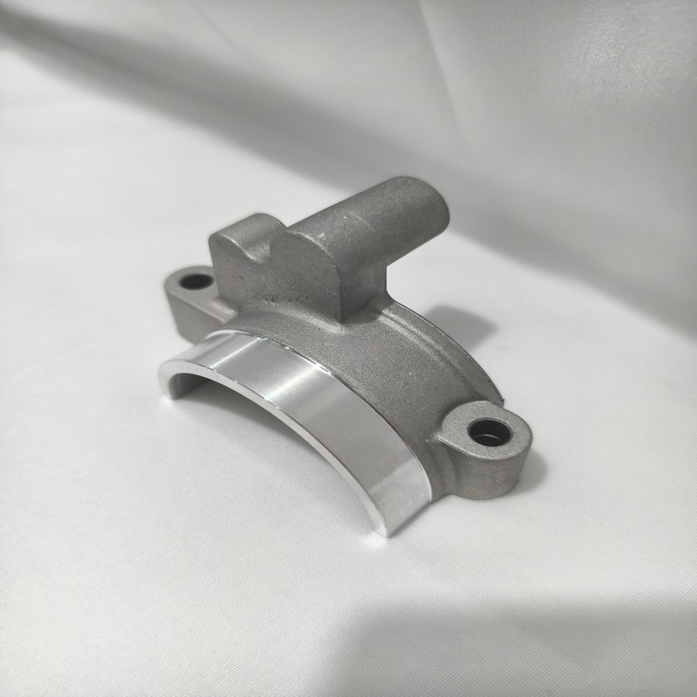 High Quality New Engine Parts Intake Camshaft Shell Camshfaft Cover Cylinder Head