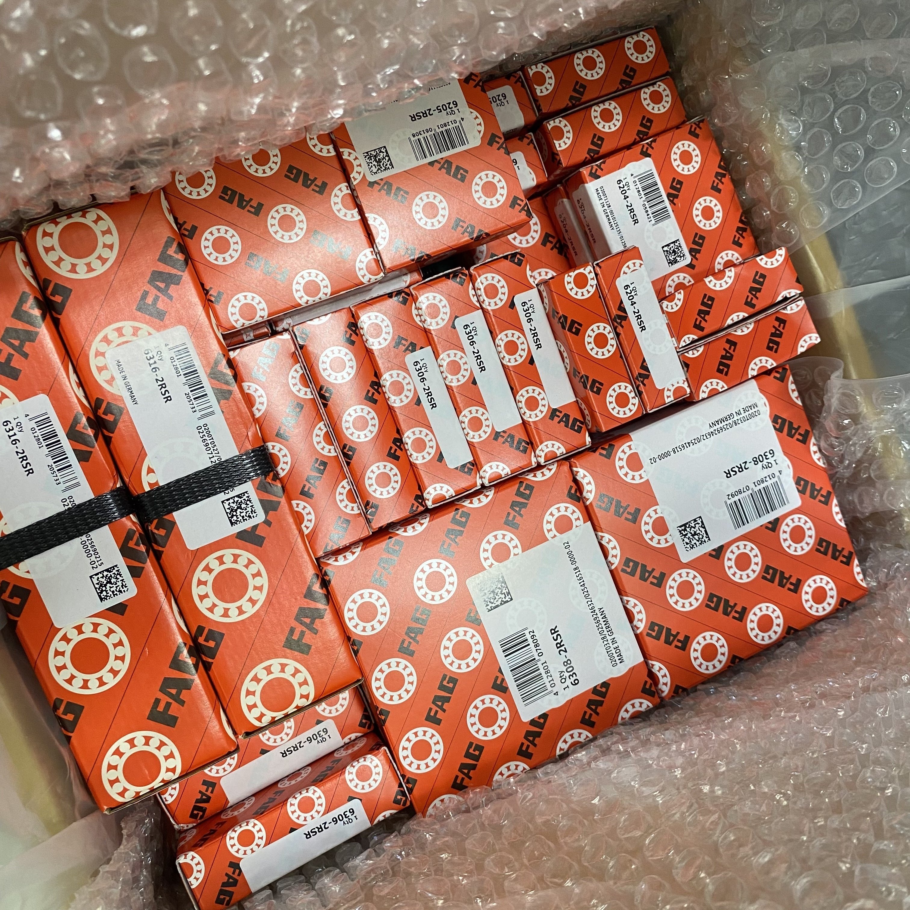 High Quality Original FAG 6204 Deep Groove Ball Bearing Skateboard Bearing Auto Bearing Supplier
