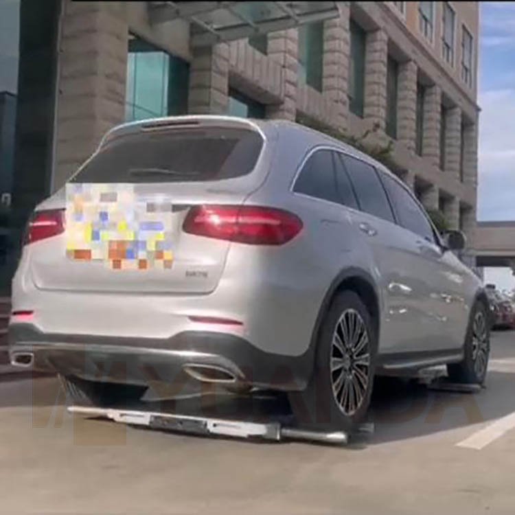 Remote Control App Automated Guided Vehicle AGV Automobile Auto Car Lift Transfer Equipment Automatic Valet Parking Robots