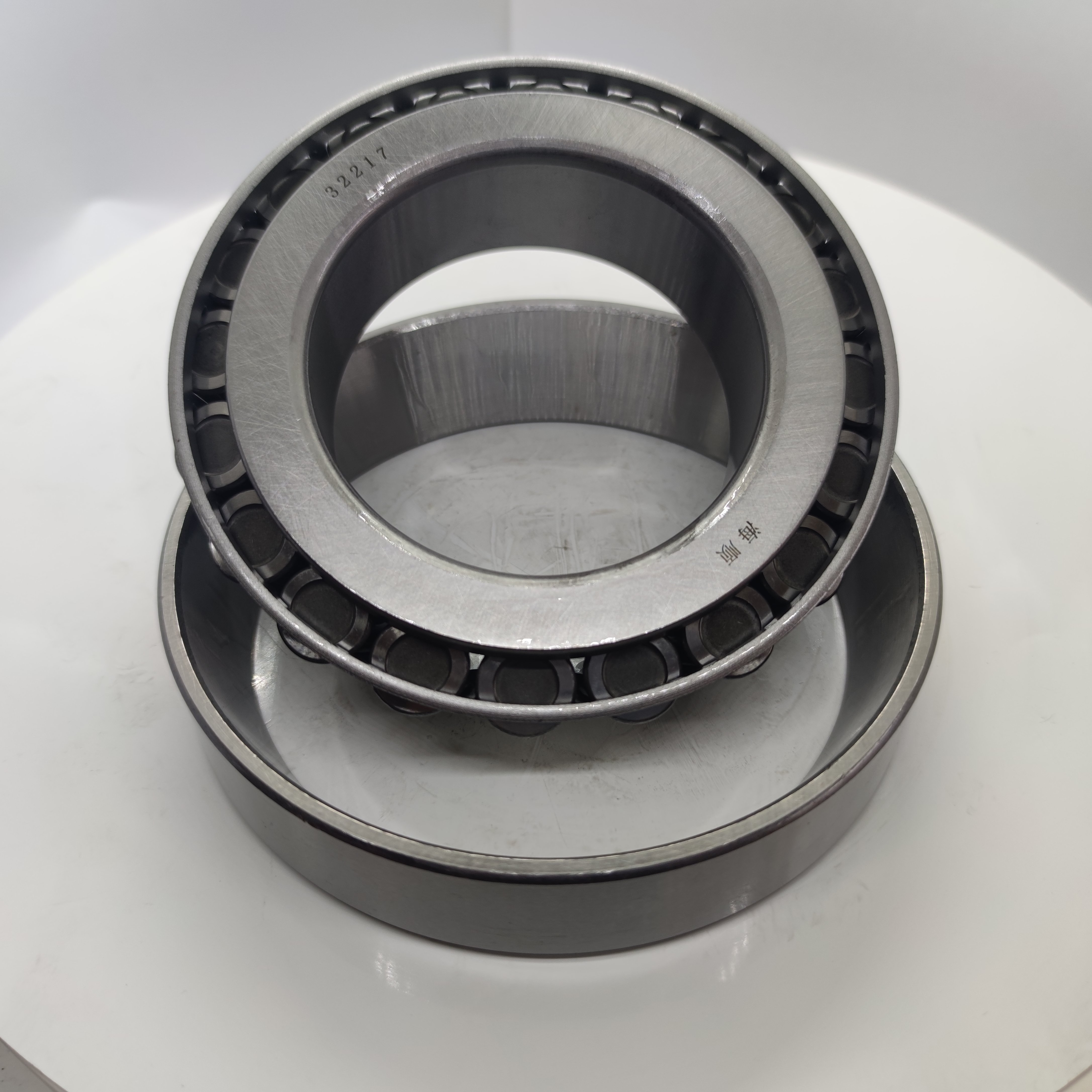 OEM Brand Factory Price Auto Bearing Tapered Roller Bearing 32217