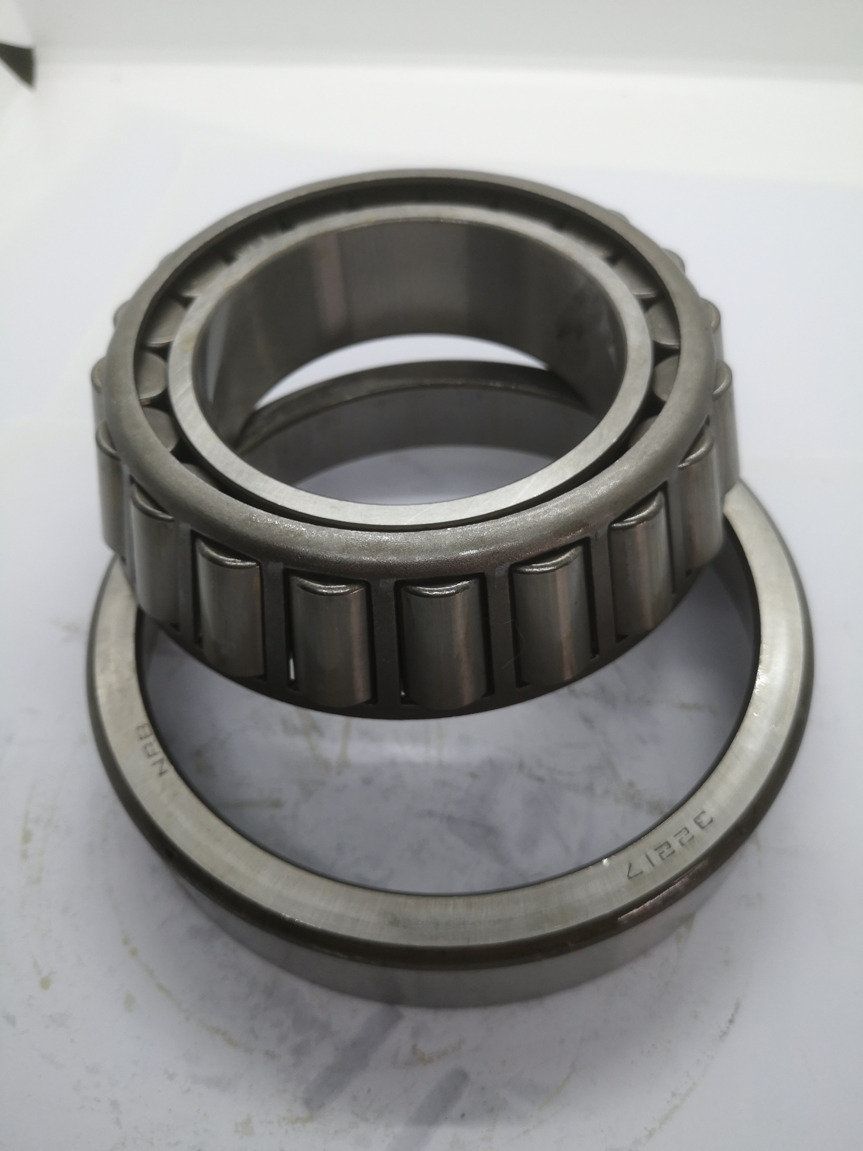 OEM Brand Factory Price Auto Bearing Tapered Roller Bearing 32217