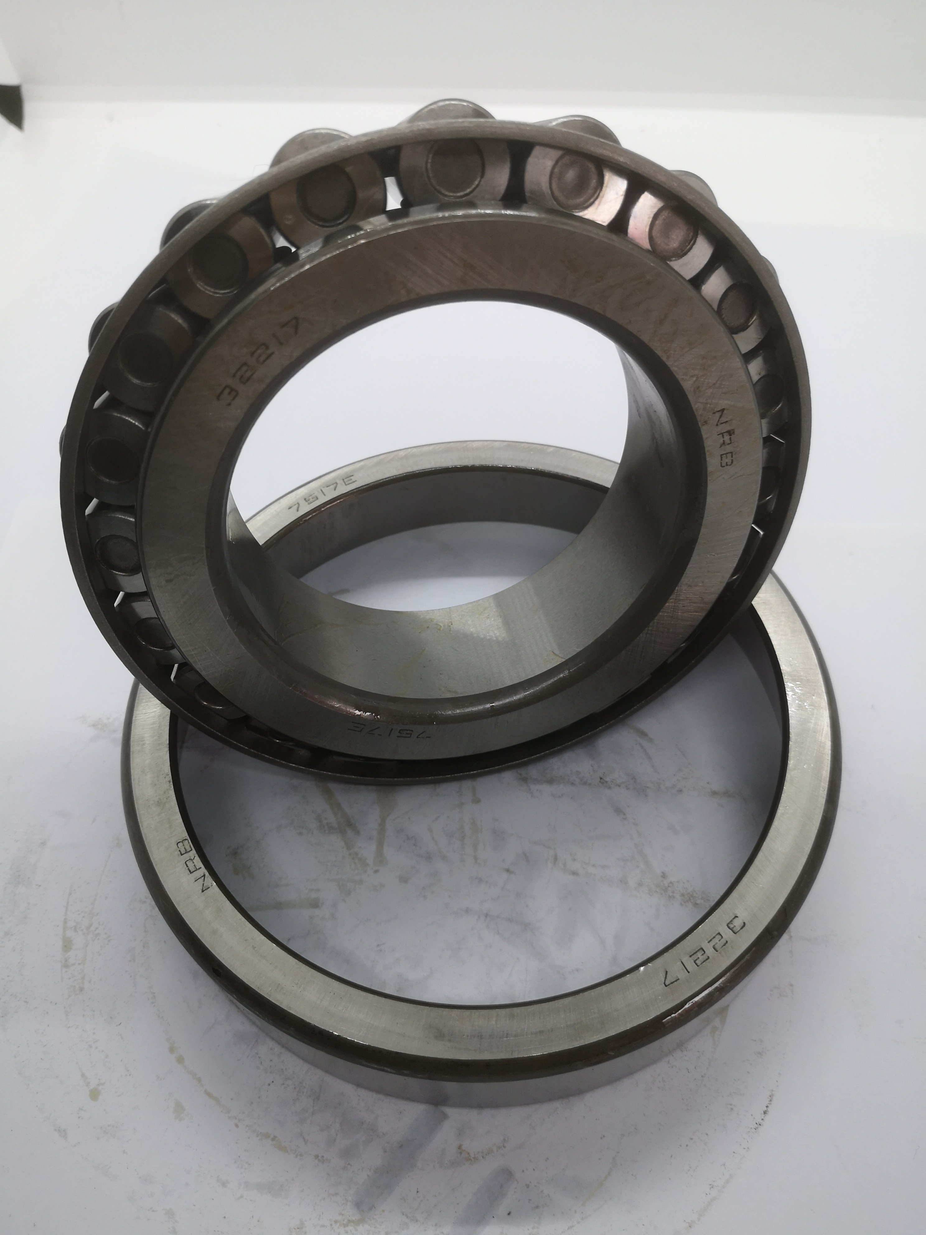 OEM Brand Factory Price Auto Bearing Tapered Roller Bearing 32217