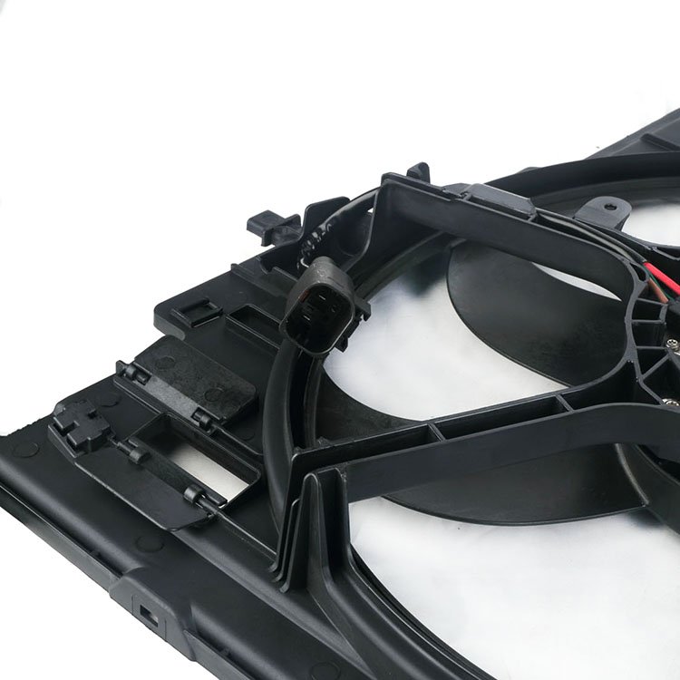 China Auto Parts Motor Solution Air Cooling Car Engine Radiator 17428618238 17427598738 X5
