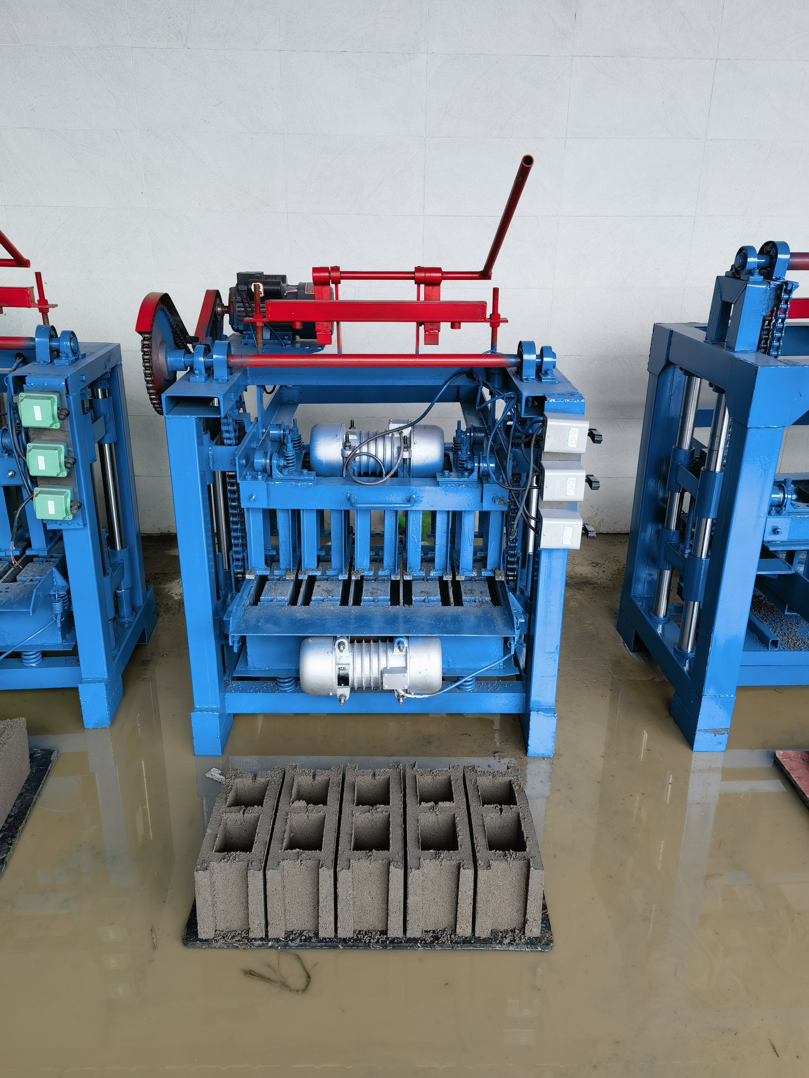 Free Trolley Brick Making Machinery Concrete Block Machine Paving Brick Making Machine for Sale in Zimbabwe