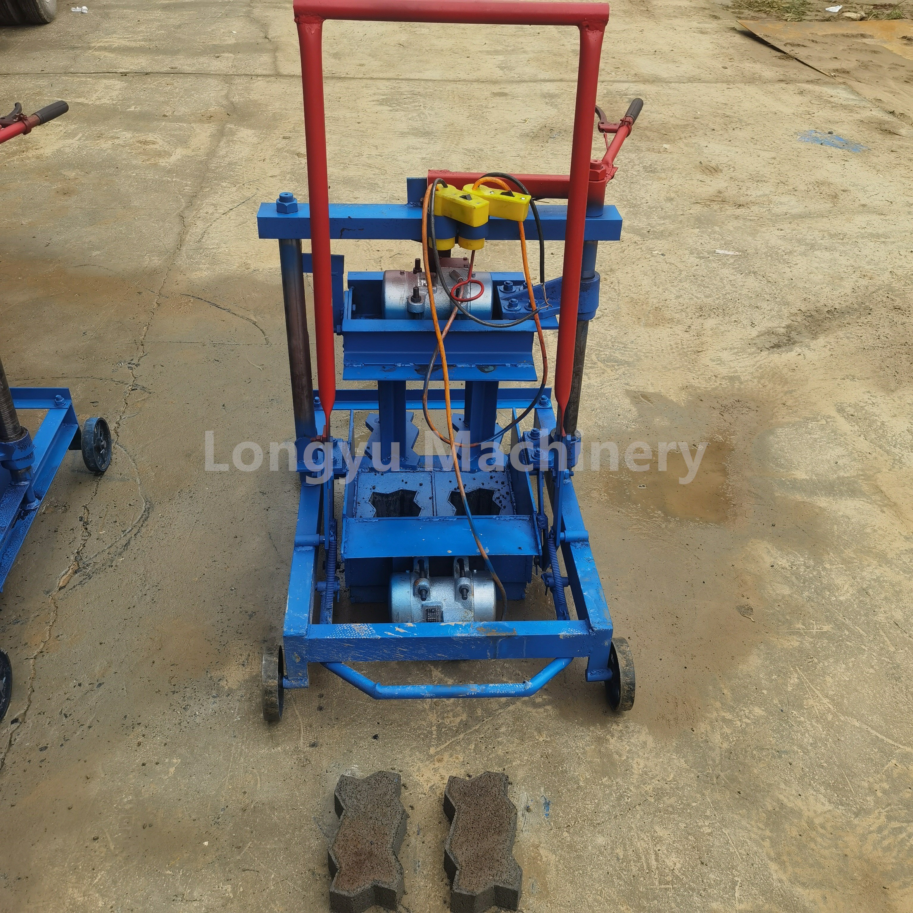2-45 Manual Semi Automatic Interlocking Paver Hollow Cement Concrete Block Making Machine 200 1-2 Persons