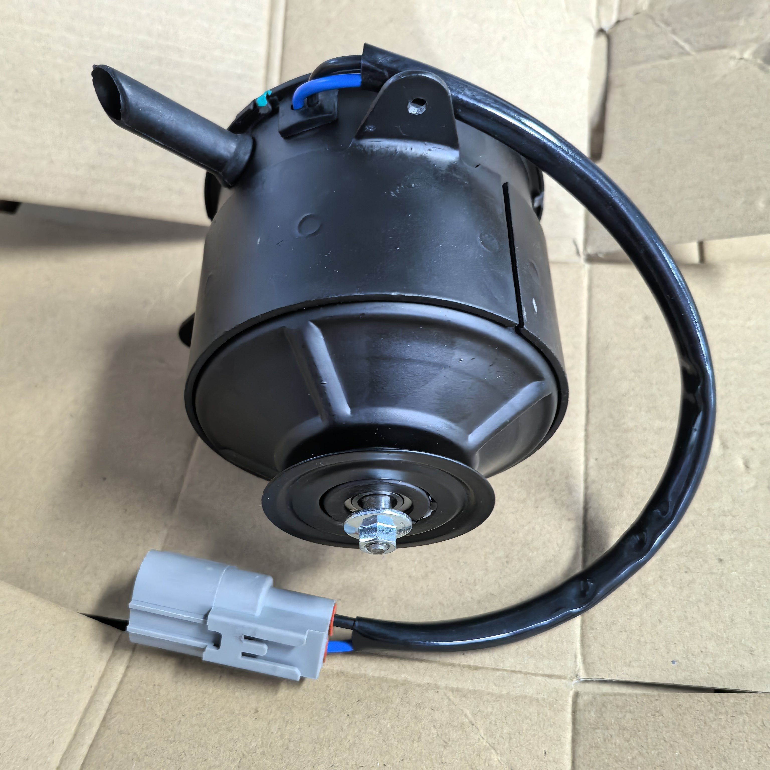 Haoxiang Auto Part High Quality Cooling Fan Motor 162500-7723 16363-74030 for TOYOTA AE101 EXY10 KIA RIO