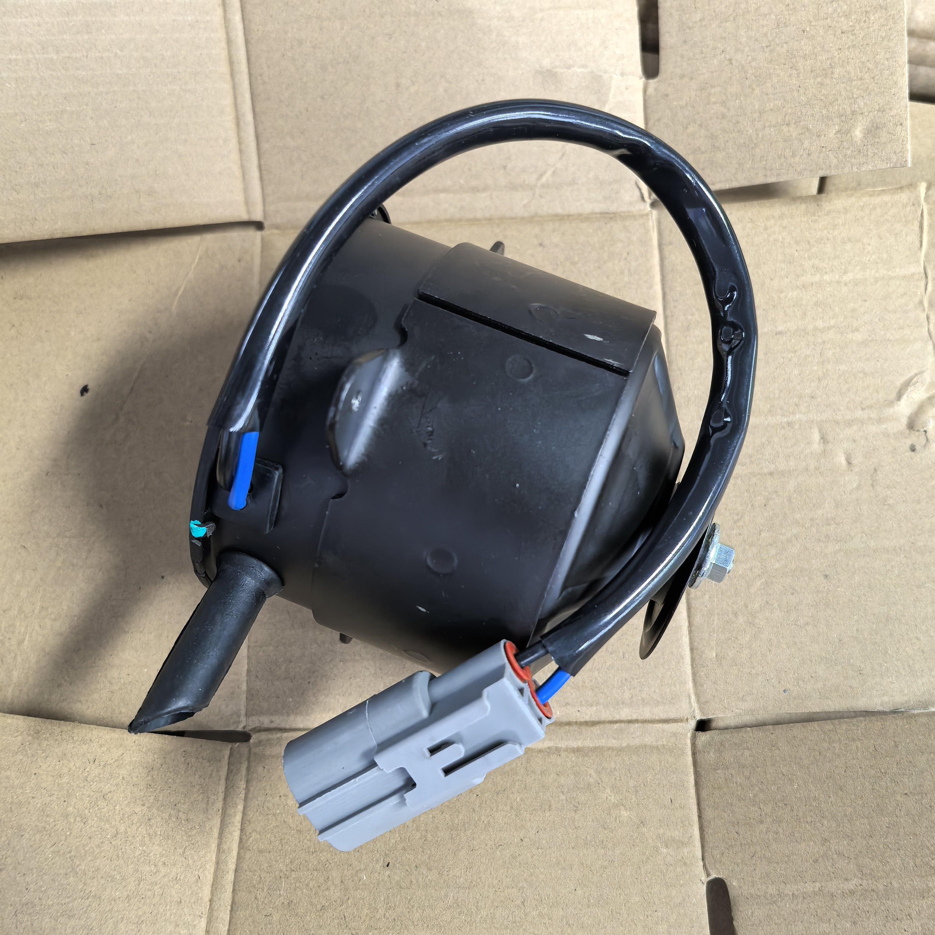 Haoxiang Auto Part High Quality Cooling Fan Motor 162500-7723 16363-74030 for TOYOTA AE101 EXY10 KIA RIO