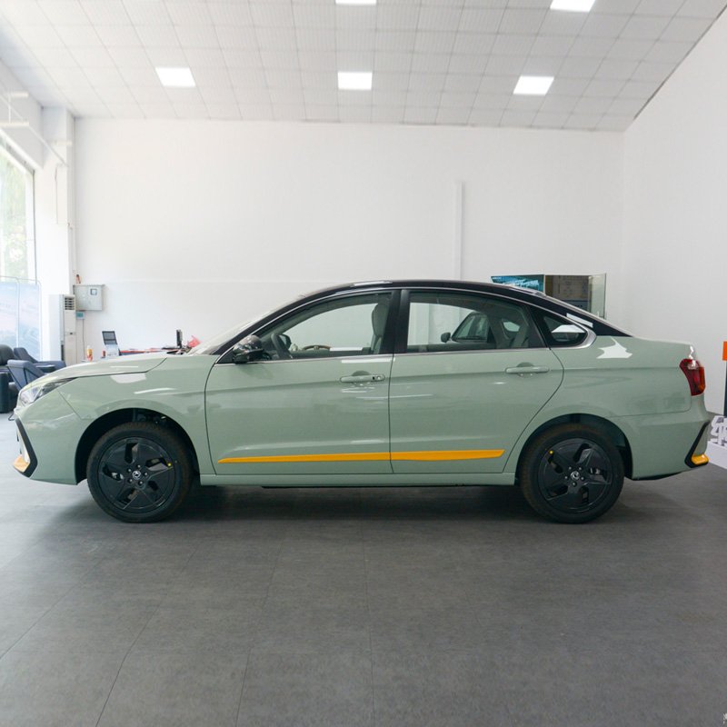 Wholesale Dongfeng Aeolus E70 Pro 2023 5 Seater 2WD Electric Sports Car Ev Car Dongfeng E70 Pro New Cars