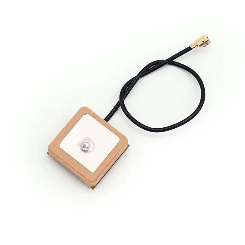 28dbi SMA Car GPS Glonass Antenna Built-In Ceramic Module Vehicle Satellite Navigator Amplifier Manufacturer GNSS GPS Antennas