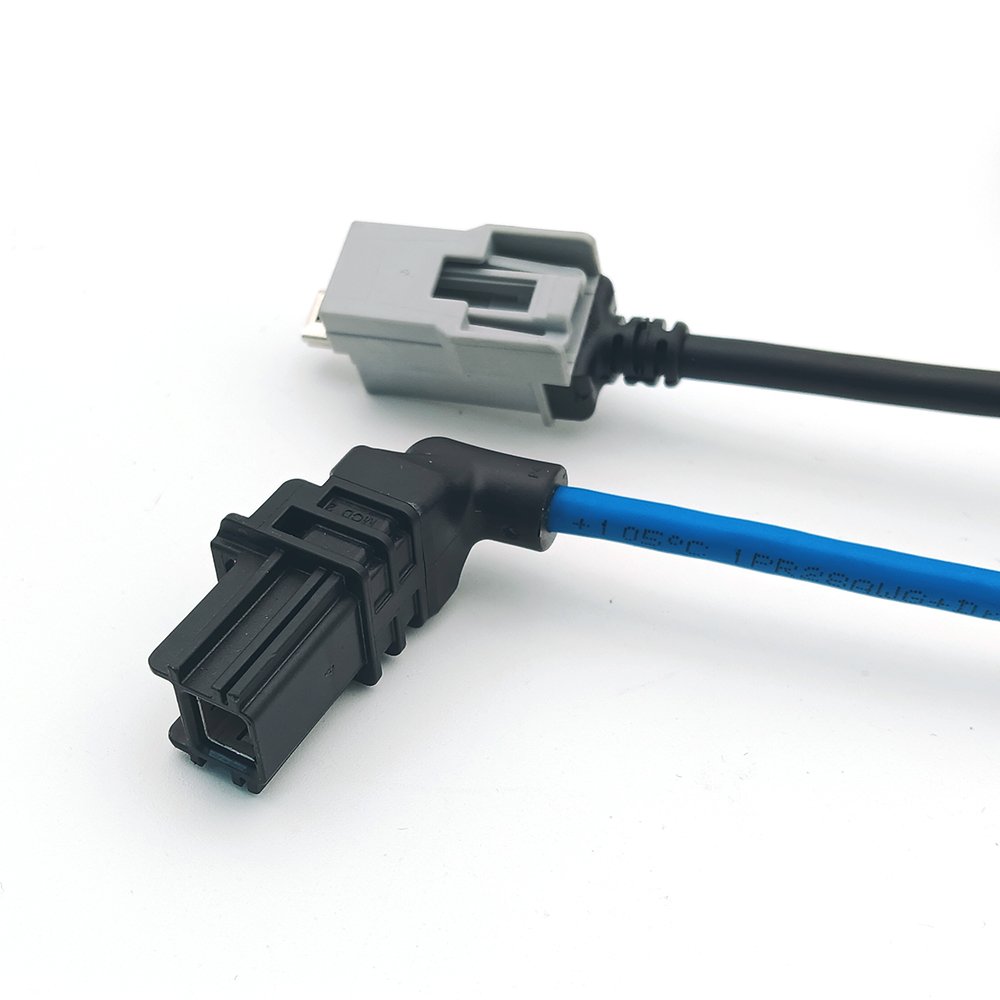 Car Automotive USB Data Cable HSL Connector Jack Mini USB Plug for GM Original Equipment fits 2020 Chevrolet Trax
