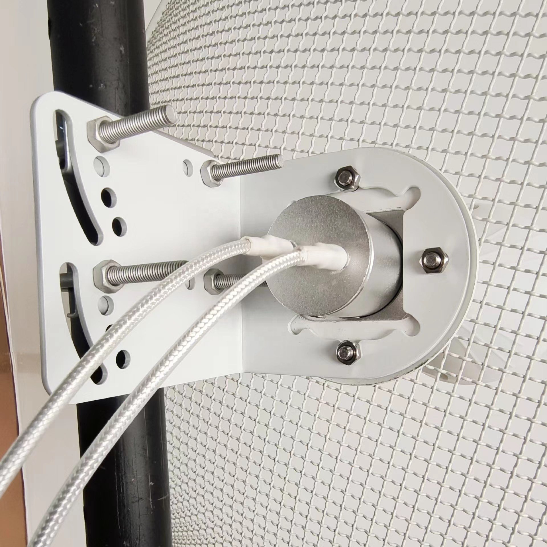 Long Range Satellite Dish Antenna With Multi Lnb Holder Car Sell