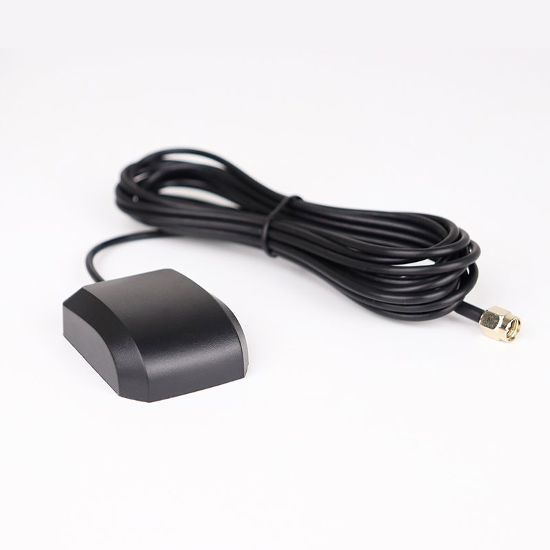 Compact Ceramic GPS Antenna with Dual Frequency Active Amplifier for Enhanced Precision Reception SMA Connector Waterproof