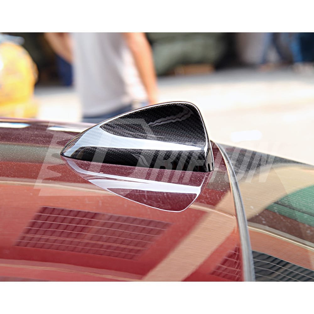 Dry Carbon Fiber Shark Fin for Alfa Romeo Giulia Roof Antenna Cover