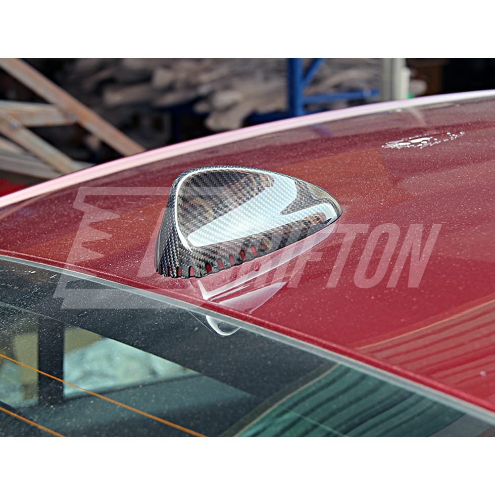 Dry Carbon Fiber Shark Fin for Alfa Romeo Giulia Roof Antenna Cover