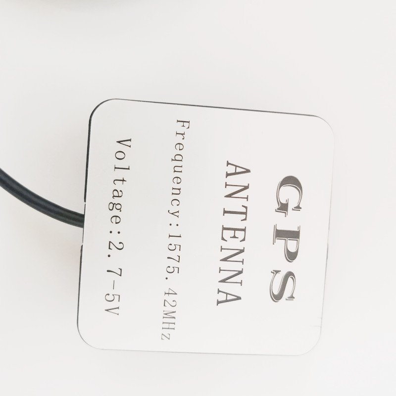Factory 50*50mm Antenna GPS Locator Antenna Communication Vehicle Gps Chip 1575.42Mhz Active GPS Antenna