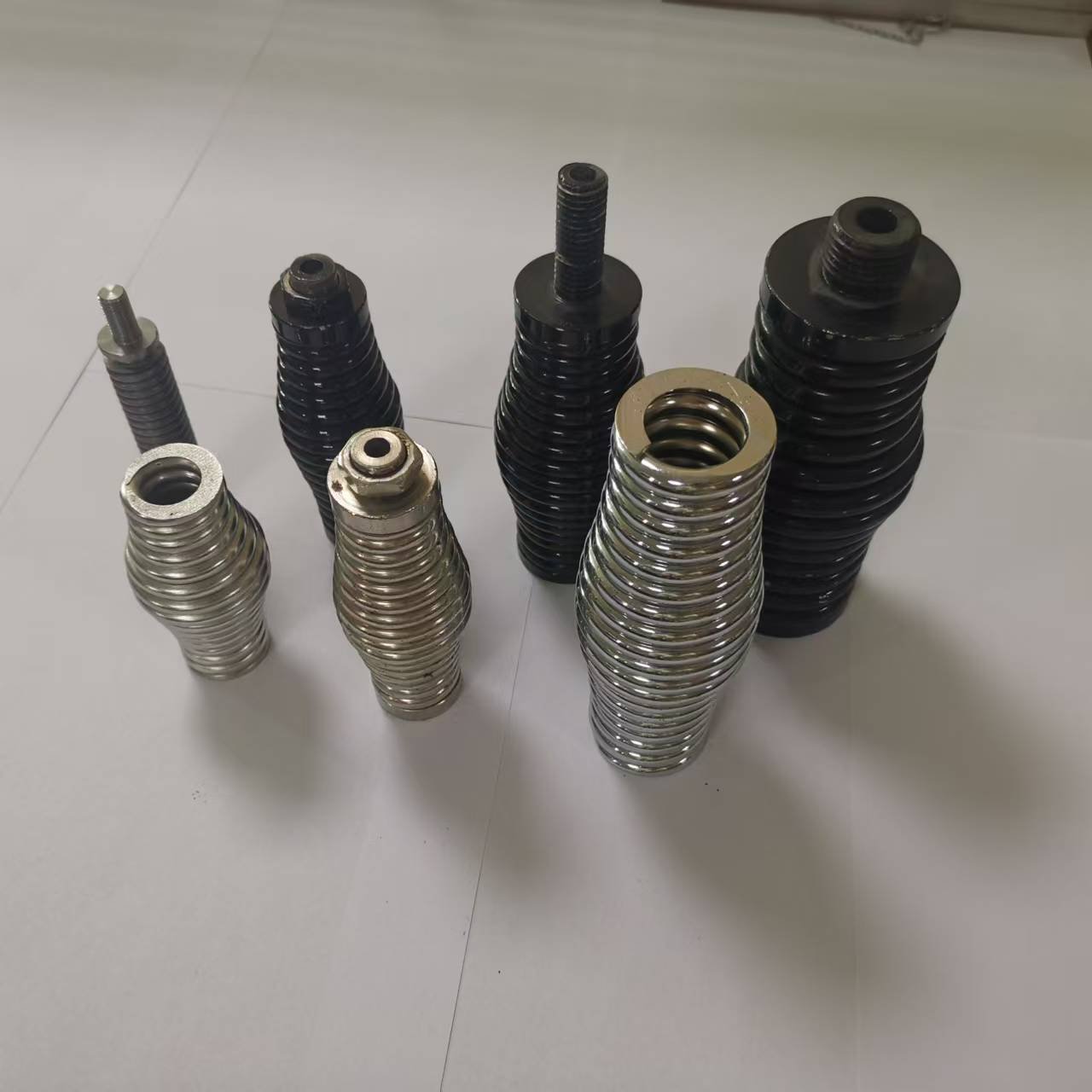 Customized Production Wholesale Heavy Duty Fat Wire Coils SUS 304 Black Zinc Barrel Spring for Antennas